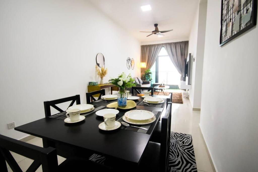 Appartement Legasi Kampung Baru By Airhost à Kuala Lumpur Extérieur photo